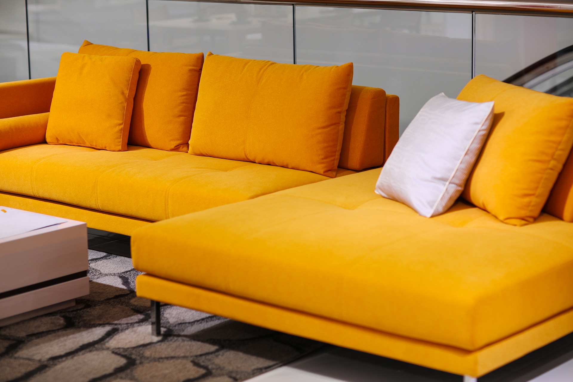 sofa-4864021_1920